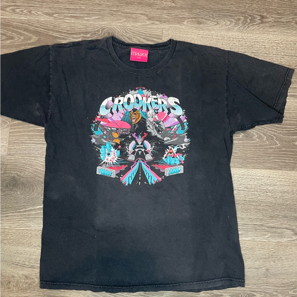 MNWKA short sleeve graphic tee mens size large vintage vibe graphic tee